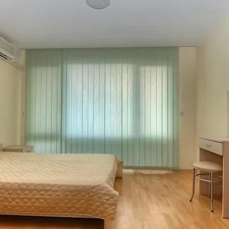 Green Fort מלון סאני ביץ'