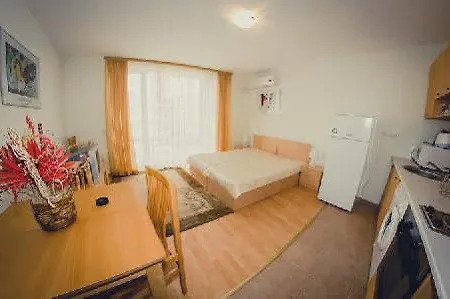 Green Fort * Slantchev Briag